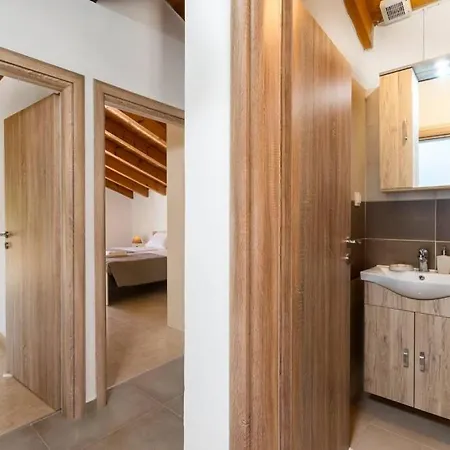 Alexandra * コルフ島